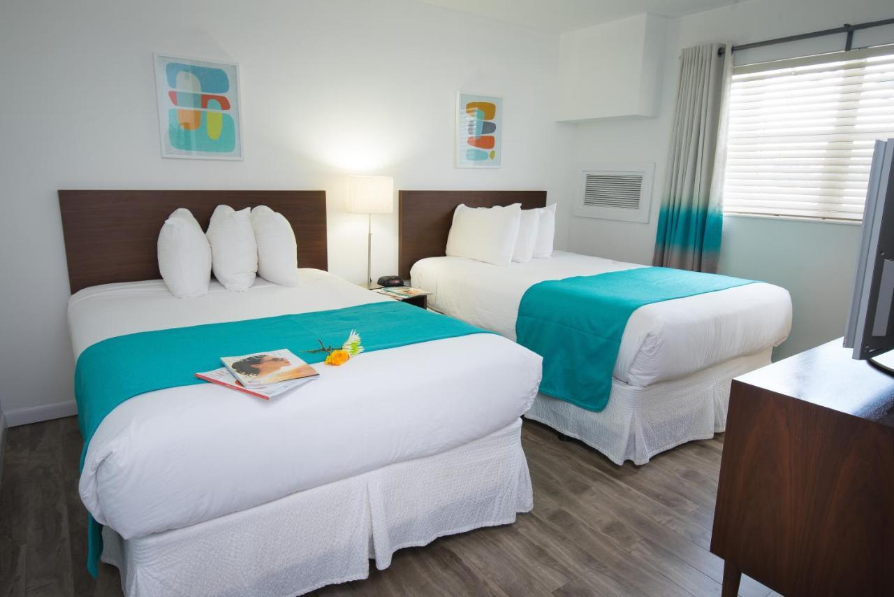 Regency Inn & Suites Sarasota Bagian luar foto